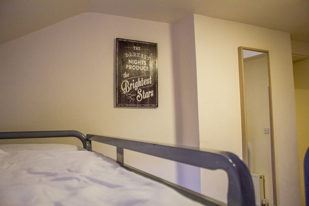 The Times Hostel - Camden Place ダブリン エクステリア 写真